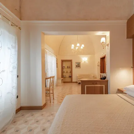 Rosa Antico Dimora Storica 4*