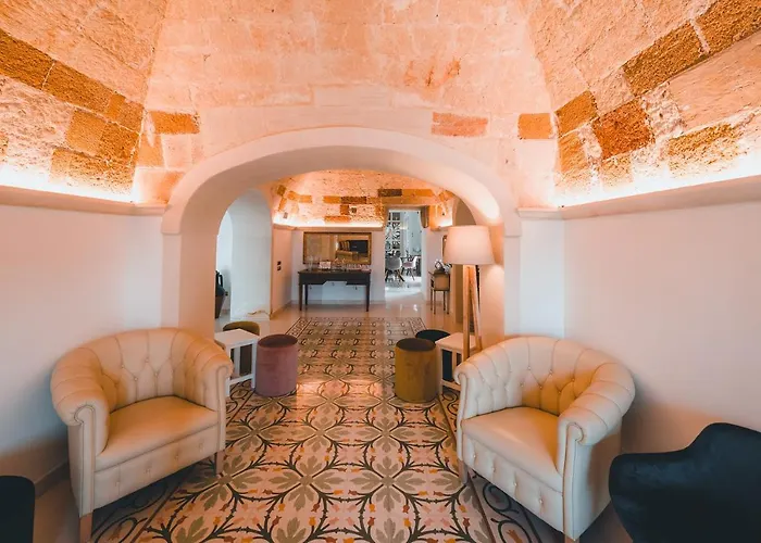 Rosa Antico Dimora Storica Hotel 4*