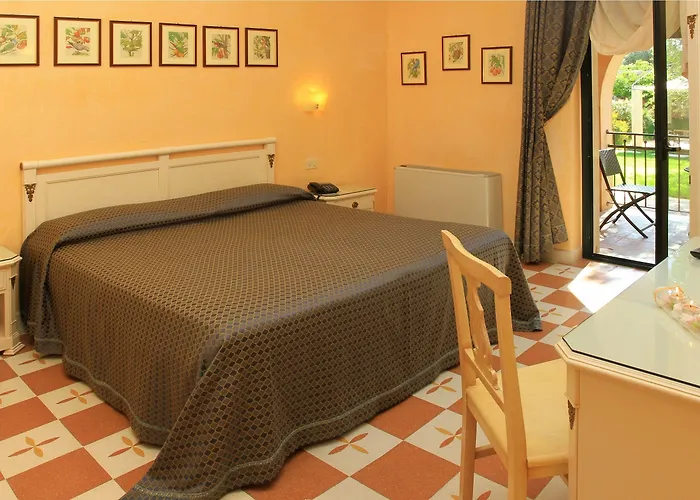 Rosa Antico Dimora Storica 4*